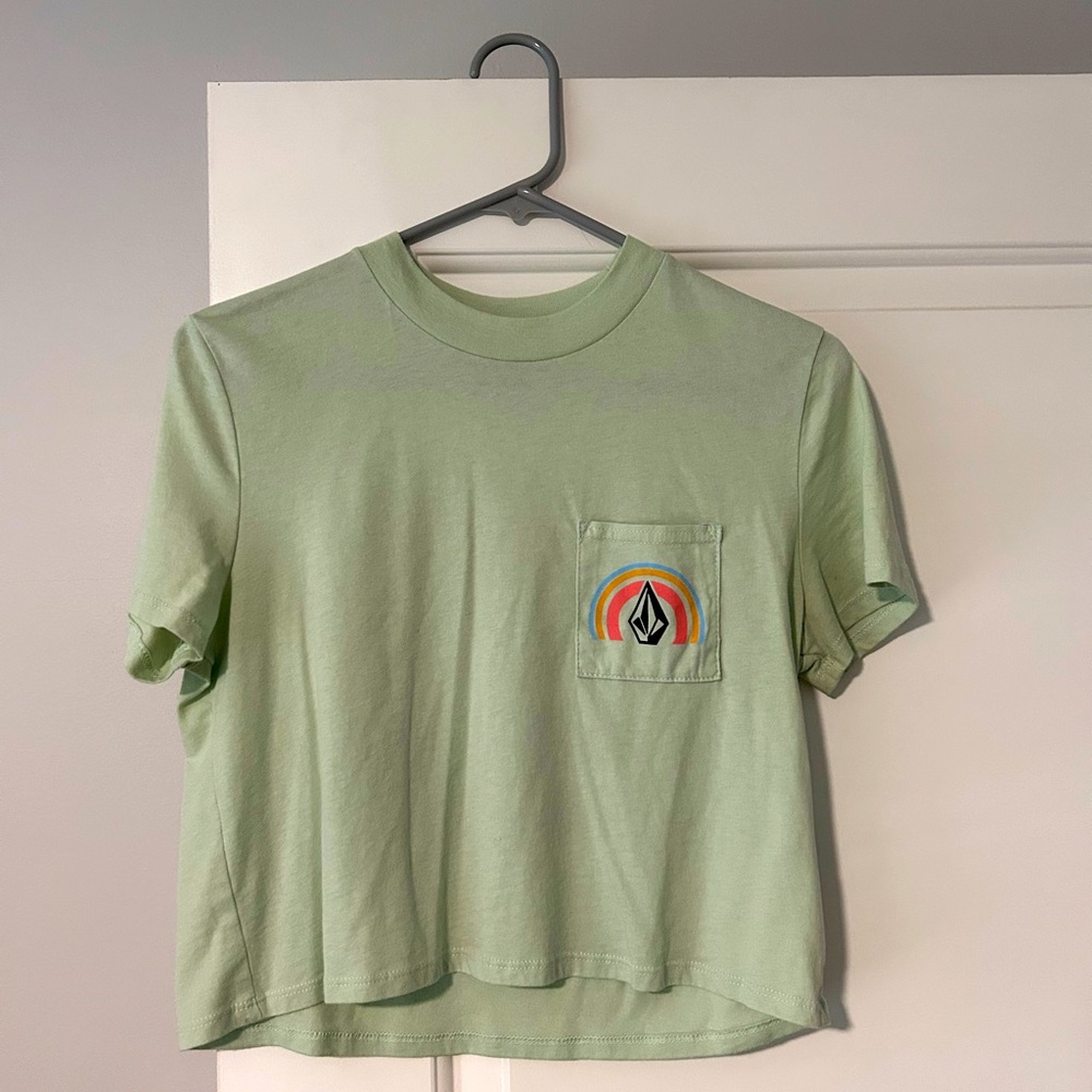 💚 Women’s Cropped Volcom Stone Tee 💚